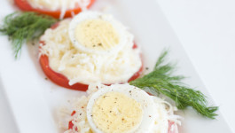 tomato cheese appetizer